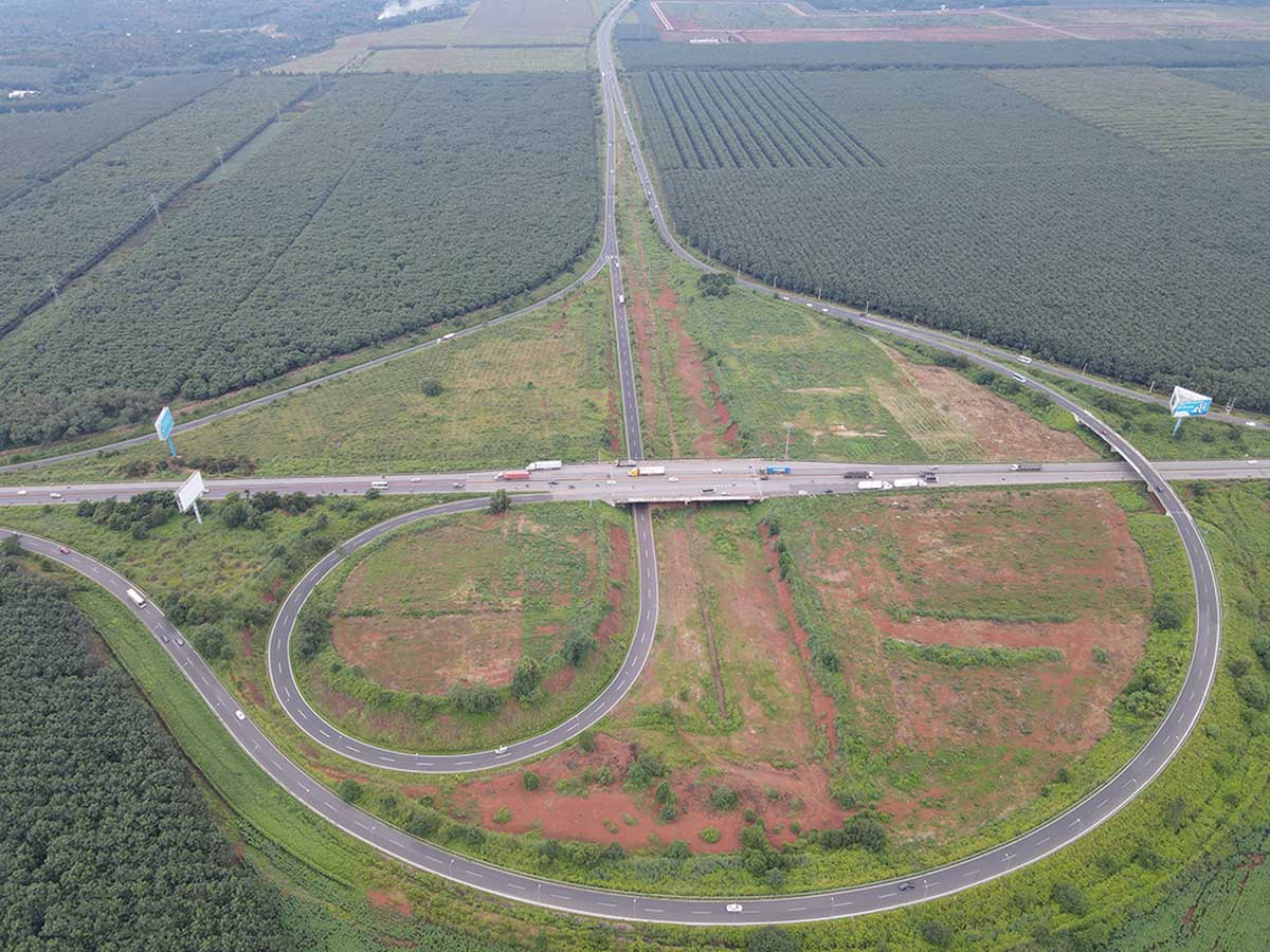 Nút giao cao tốc TP HCM – Long Thành – Dầu Giây với quốc lộ 1A tại huyện Thống Nhất, Đồng Nai