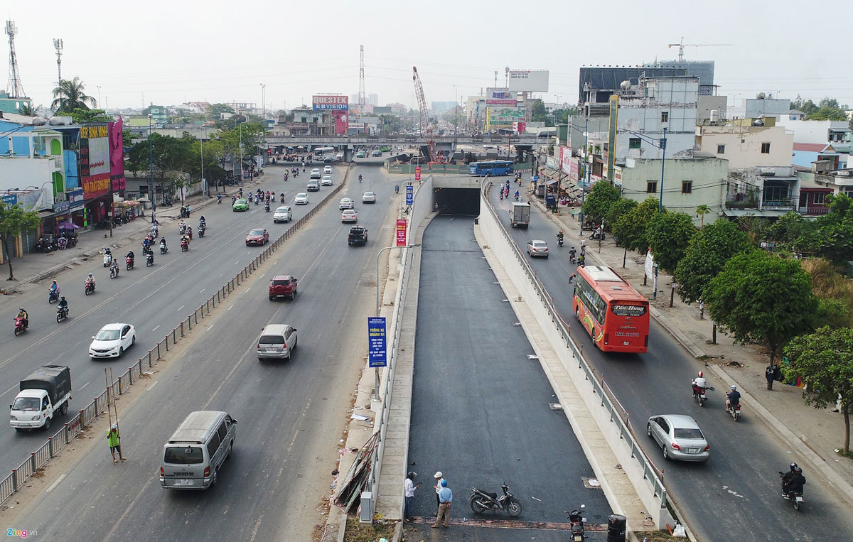 Quốc lộ 1 từ nút giao thông Trạm 2 đến nút giao thông An Lạc (Q.12, Hóc Môn, Bình Tân, Bình Chánh) là đường vành đai 2