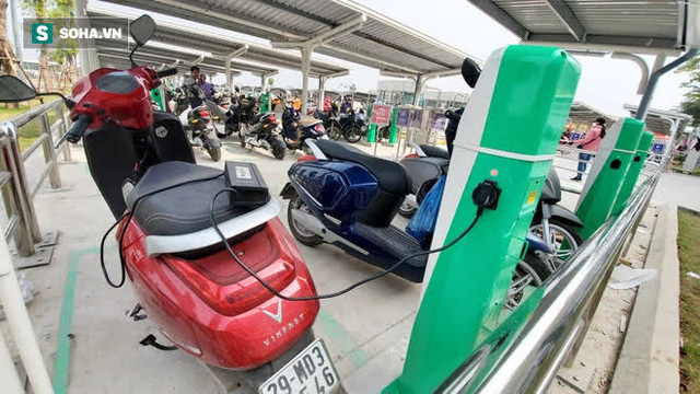 Trạm sạc xe máy điện tại Vinhomes Ocean Park, Gia Lâm, Hà Nội.